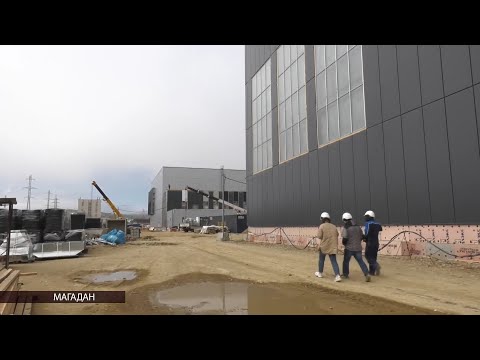 Видео: На фасаде спорткомплекса «Президентский» в Магадане появится гигантский телевизор