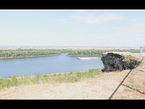 Видео: Как выглядит остров, где прятались Том Сойер и Гек Финн. От утеса над городом Ганнибал