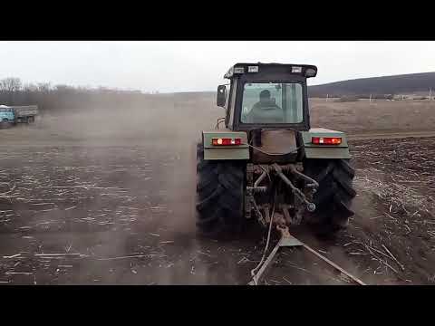 Видео: Посев ячменя самодельным трактором Бизон и сеялками Омичка