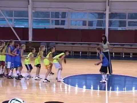 Видео: Подвижные игры с элементами игры в баскетбол