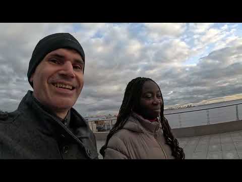 Видео: АФРИКАНКИ В КЕНИИ РЕБЁНКУ ДАЮТ ДВА ИМЕНИ