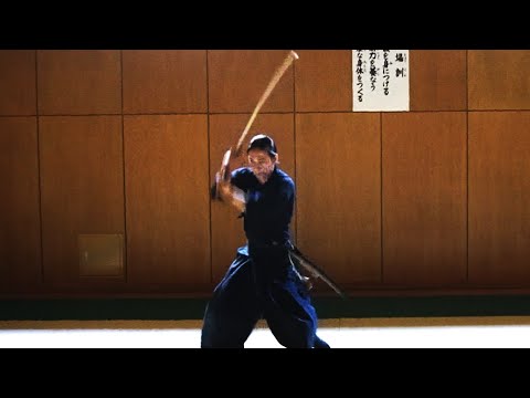 Видео: Техника рисования меча "Battojutsu Tachikiri" Takayuki Kanayama 2025