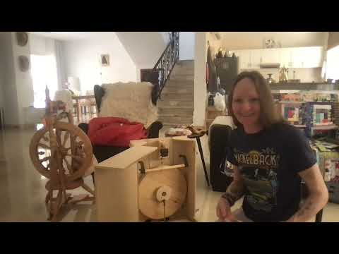 Видео: Прялка чемодан Ангелина Два Мастера