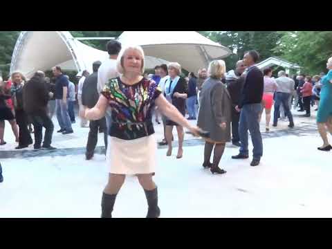 Видео: Супер песня. Королева.