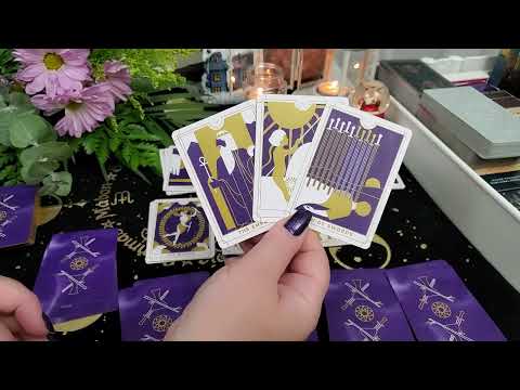 Видео: Мужчина младше, женщина старше и что у вас с отношениями #любовь #таро #отношения