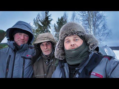 Видео: ОТЖИМАТЕЛИ ЗИМНИХ ЯМ. Рыбалка с Головорезом и Чемпионом!