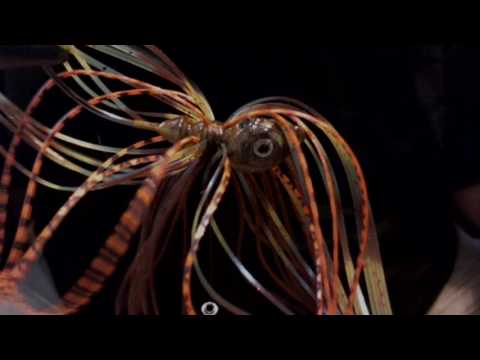 Видео: Завязывание приманки Poison Tail