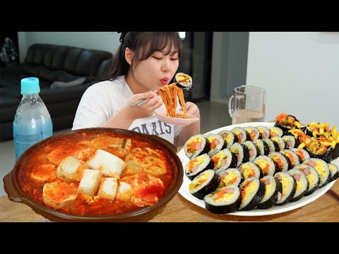 Видео: Кимбап домашнего приготовления — лучший😋Мягкое рагу из тофу с жевательной лапшой Мукбанг🍜
