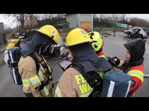 Видео: Гасіння пожеж в автомобілях з електричною, гібридною електричною системами приводу