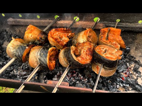 Видео: Супер вкусный шашлык из филе скумбрии: Непревзойденный салат к рыбе!!!