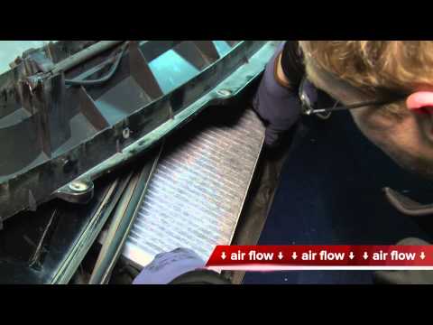 Видео: Mercedes Benz A Klasse. Замена салонного фильтра. Cabin air filter replacement.