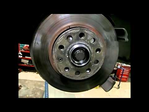 Видео: Шкода Октавия передний ступичный подшипник,замена/Skoda Octavia front wheel bearing,replacement.