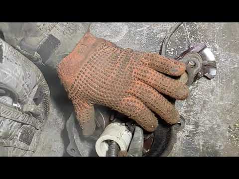 Видео: нужно разобрать помпу. вскрываем водяной насос газ 66 53 паз. поиск сьемника. снимать еще такое?