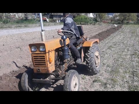 Видео: Старий Xingtai 120 і двокорпусний плуг 30 років в роботі