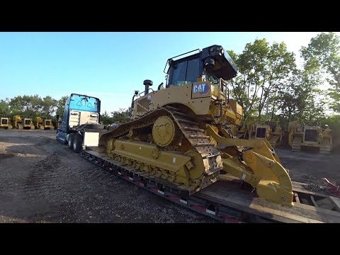 Видео: Как он ЭТО тянет? CAT D6 Тяжелый дальнобой