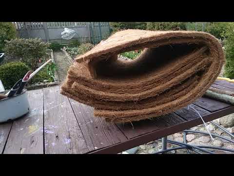 Видео: Мульчирование от сорняков.11 доступных материалов.Часть 1