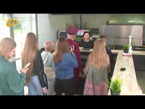 Видео: ПРЕДСТАВИТЕЛИ АДМИНИСТРАЦИИ И РОСПОТРЕБНАДЗОРА ПРОВЕЛИ ПРОВЕРКУ ТОРГОВЫХ ТОЧЕК С ШАУРМОЙ