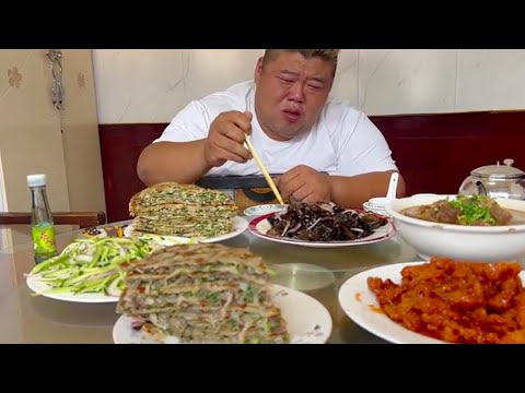 Видео: Чтобы съесть этот «пирог из баранины», брат-обезьяна проехал 3 часа, но я не ожидал вернуться [толс