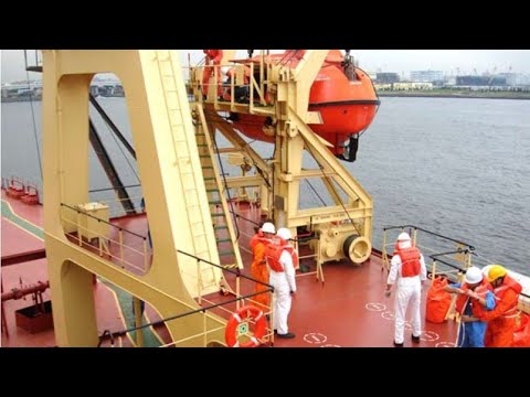 Видео: УЧЕНИЯ ПО ОСТАВЛЕНИЮ СУДНА