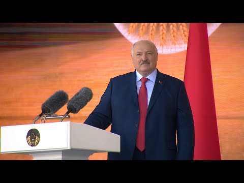 Видео: Лукашенко: Ну а на погоду ты зря обижаешься! // "Дожинки" в Мостах. Полная версия