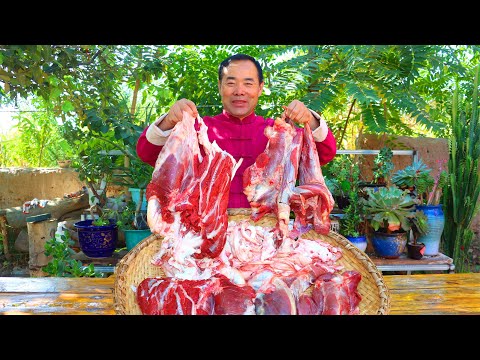 Видео: Самый вкусный рецепт говядины! Тушеное в течение ЦЕЛОГО ДНЯ и сжатое в один кусок! | Дядя Кухня