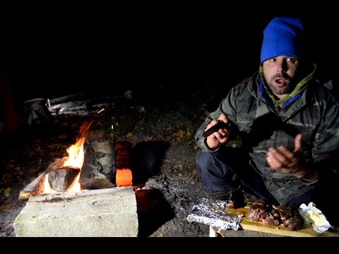 Видео: Стэйк на камне, жарим стейки прямо на костре