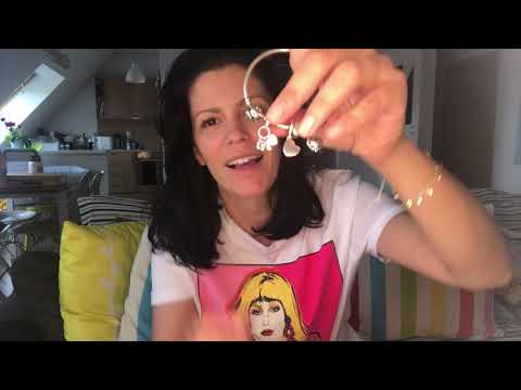 Видео: Бижутата “Pandora” и какво мисля за тях