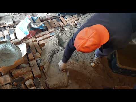 Видео: привезли песок карьерный сеяный делаю стяжку в сарае 2 часть 👍💯🔥