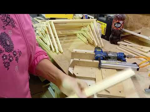 Видео: Сбиваем рамки новым степлером (20.12.23)