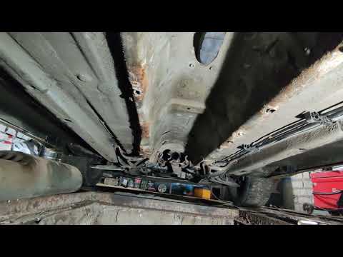 Видео: Замена тросов ручника Опель Вектра С.