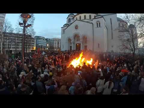 Видео: Belgrade Serbia Live Паљење Бадњака Храм Светог Саве, данас 6. Јануар 2025.