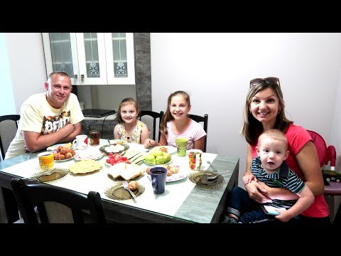 Видео: Первый ЗАВТРАК в НОВОМ ДОМЕ! Какие ВКУСНЯШКИ любит Ирочка My FAMILY