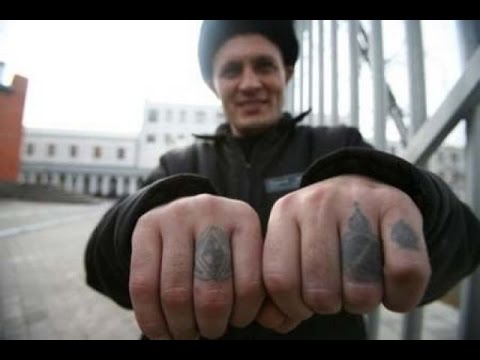 Видео: Как зеки мутят оружие на тюрьме