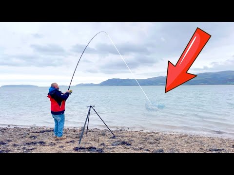 Видео: Моя ПЕРВАЯ попытка поймать треску в этом сезоне! Треска уже в проливе Майти-Менай!