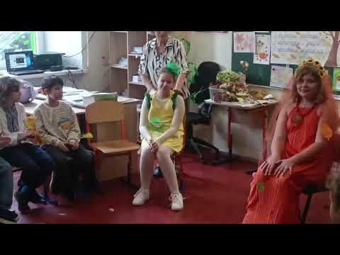 Видео: Праздник, танцы в школе