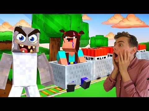 Видео: НУБИК ДЕВОЧКА ПРОТИВ ГРЕННИ БАБУШКИ В МАЙНКРАФТ ТРОЛЛИНГ НЕВИДИМКОЙ В MINECRAFT GAMES FACTORY