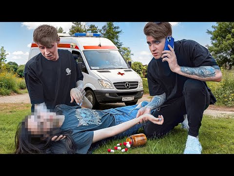 Видео: СЫН ПОТЕРЯЛ МАМУ И МЫ ОСТАЛИСЬ ВДВОЕМ. ЧТО С НЕЙ СТАЛО?