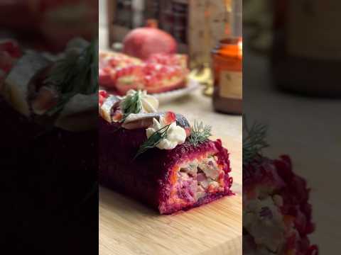 Видео: Трендовый салат-рулет 👌рецепт в описании #рецепты #салат #лайфхак #быстроивкусно #рецептсалата