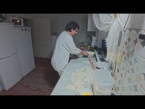 Видео: Готовлю для мужчин вкусненькое. Жизнь семьи в маленькой деревне.