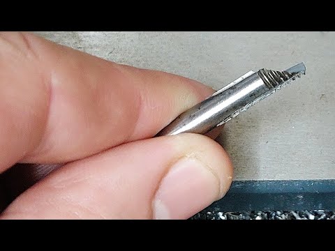Видео: Не выбрасывайте сломанные метчики! Удивительная самоделка!