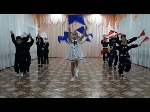 Видео: МБДОУ"Детский сад №189" Коллектив"Бравые ребята"номер"Защитники" руководитель Щекочихина А.В.
