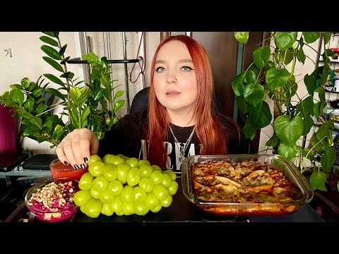Видео: МУКБАНГ | Фаршированные макароны, виноград | Mukbang | Stuffed pasta, grape | Vegan