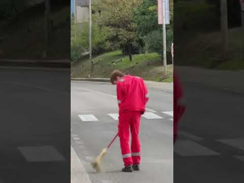 Видео: Работа в Черногории. Глазами тех кто там жил.