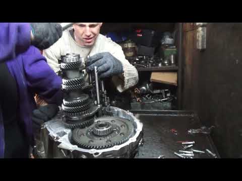 Видео: Тойота Королла Ремонт коробки передач .Toyota Corolla repair of the transmission. V-1.6. 2012 год.