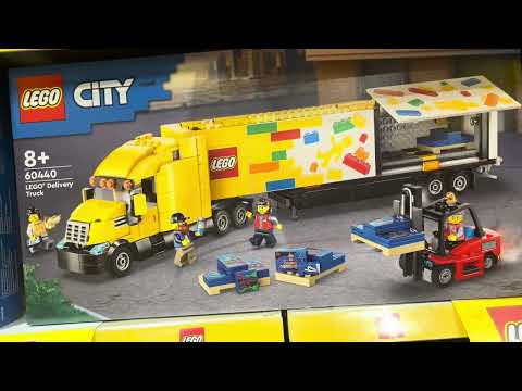 Видео: Поход в магазин игрушек