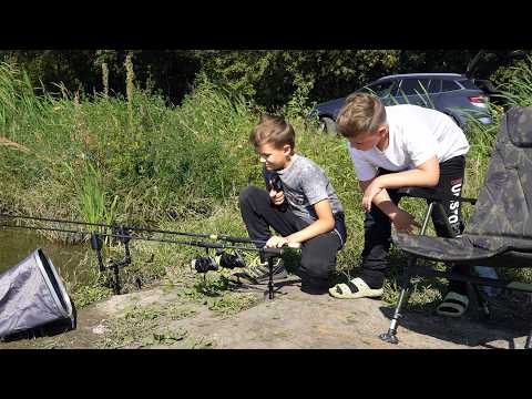 Видео: Рыбалка с сыном - первый раз на такой рыбалке! Рыбалка с ночевкой. Два отца - два сына