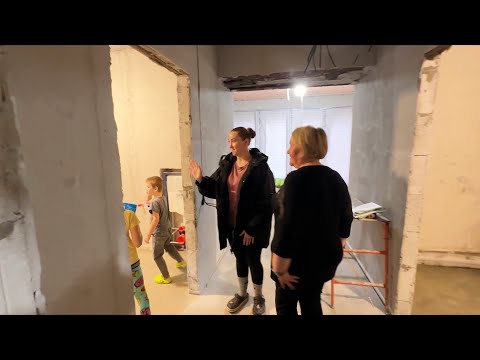 Видео: Теща приехала в гости. Открываем дверь на стройку. Едем на закуп материалов для ремонта.