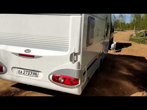 Видео: Если окно на Караване расслоилось, как снять и чем клеить.