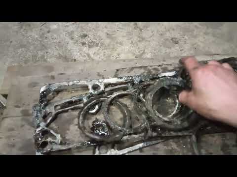 Видео: Причина попадання тосола в масло в автомобилей Москвич.