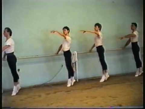 Видео: Экзамен по классическому танцу МГИК 1991 год